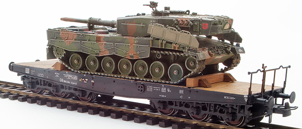 REI Models 6870186 - German Camoflaged Leopard 2A4 loaded on a six axle DB flat car  